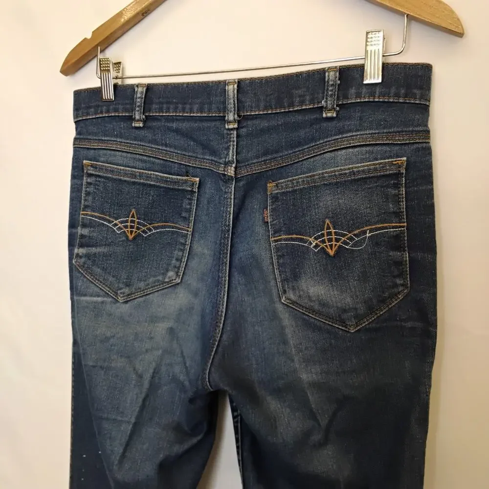 Levis levi movin